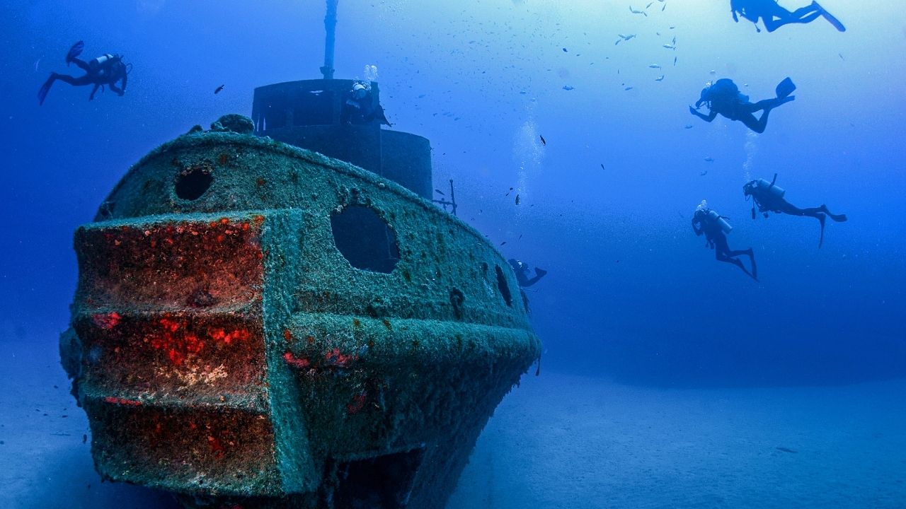 Nurkowanie wrakowe – kiedy warto, gdzie najlepiej i jakie wyzwania?