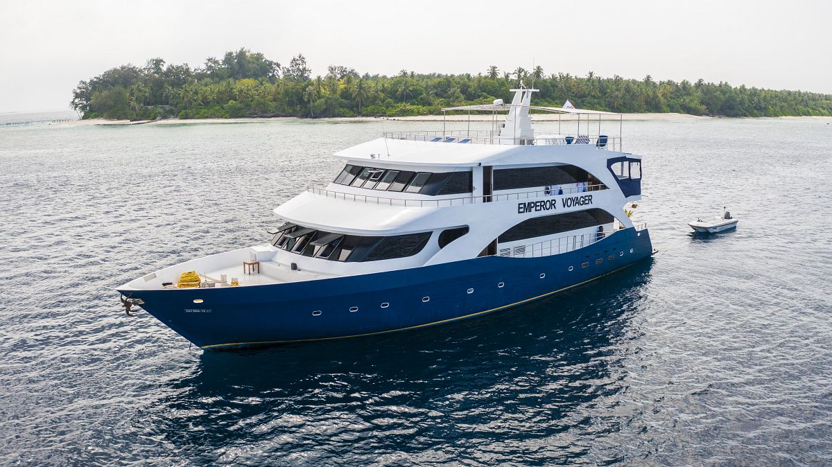 Malediwy – Sylwestrowe safari nurkowe trasa „Best of Maldives”, łódź M/Y Emperor Voyager