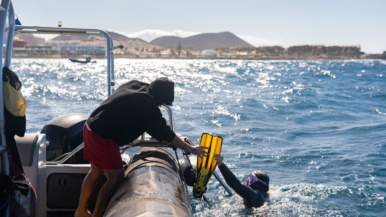 Bezpieczeństwo podczas nurkowania i wypraw – co gwarantujemy dla naszych klientów?