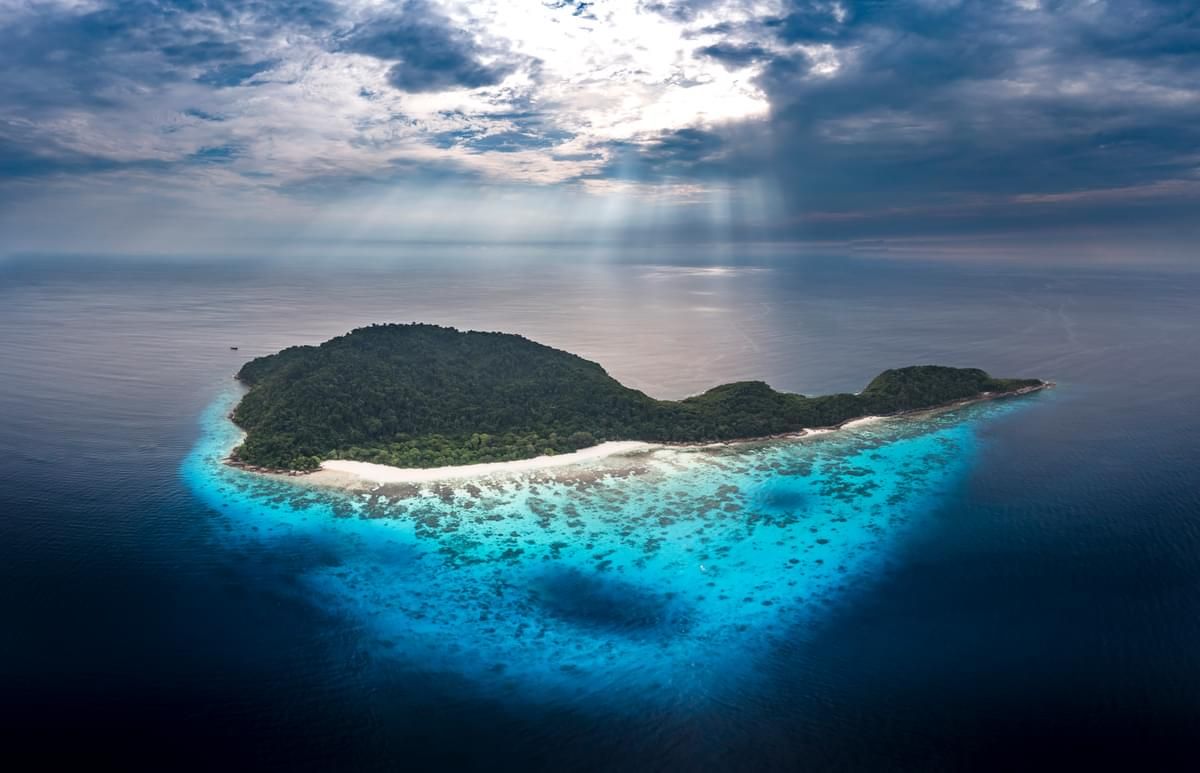 Sylwester 2027/2028 w Tajlandii: Podwodne Królestwo Similanów oraz Magia Khao Sok i Khao Lak