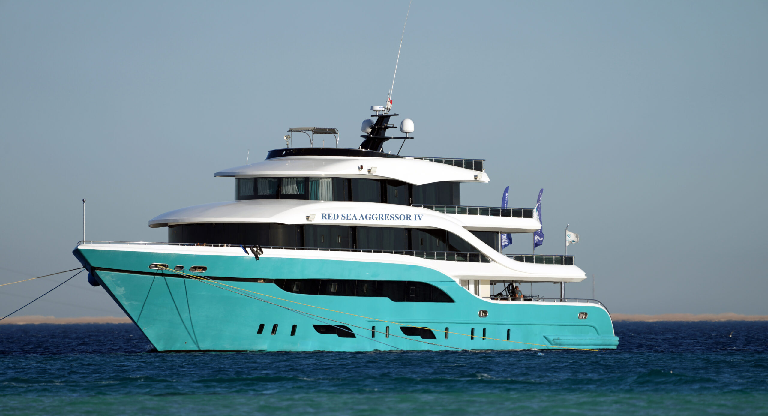 Safari nurkowe – trasa Brothers, Daedalus, Elphinstone – Łódź Red Sea Aggressor IV